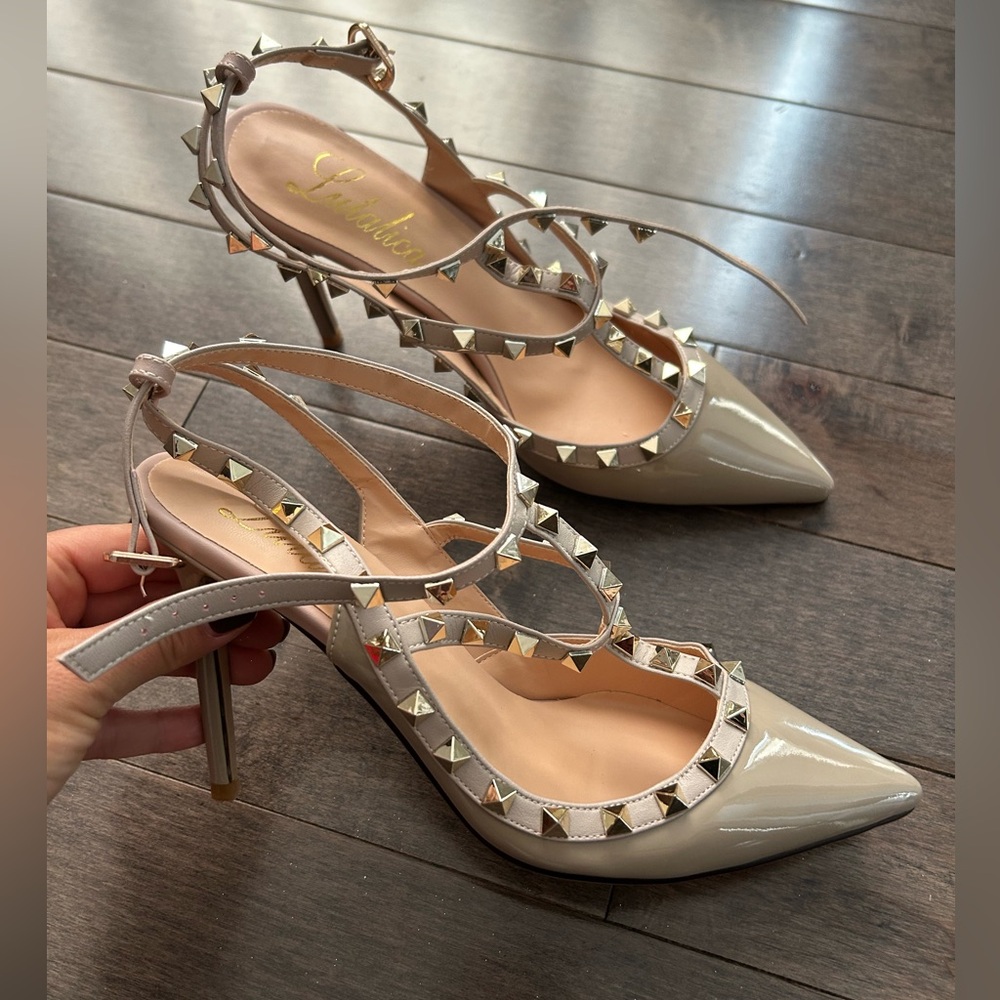 Studded pumps